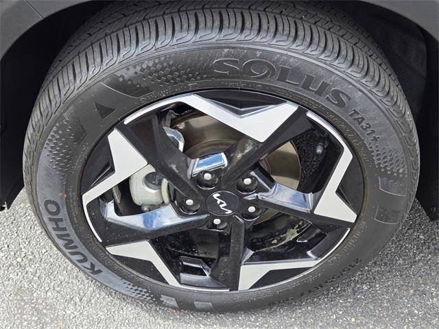 used 2024 Kia Seltos car, priced at $23,395