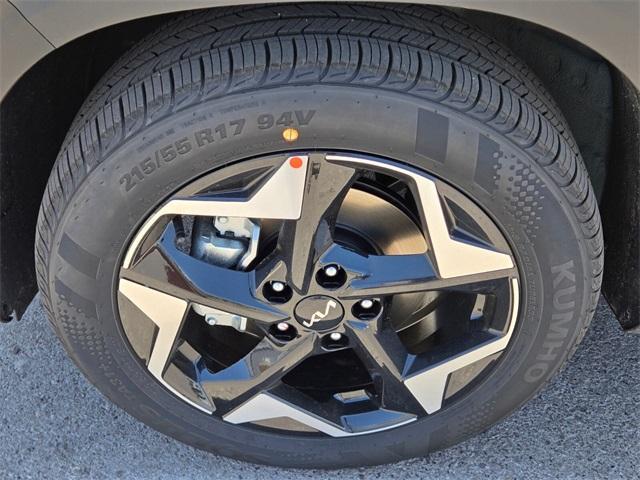 new 2025 Kia Seltos car, priced at $27,320