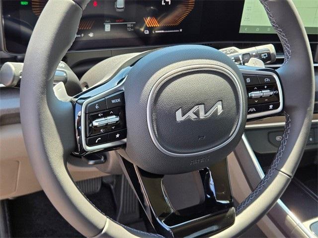 new 2026 Kia Carnival Hybrid car, priced at $44,765