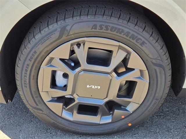 new 2026 Kia Carnival Hybrid car, priced at $44,765