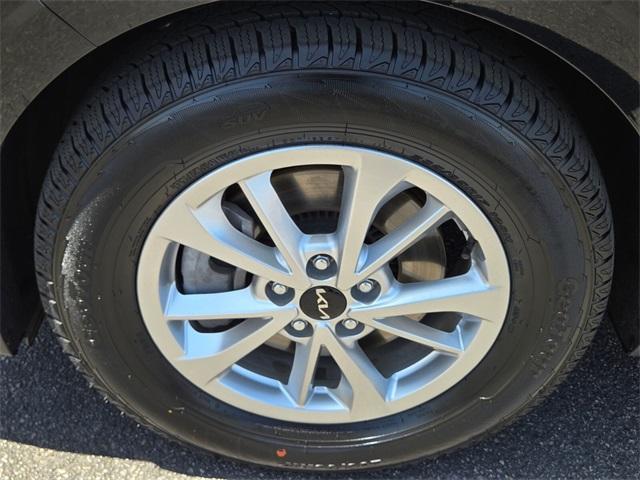 used 2022 Kia Carnival car, priced at $27,588