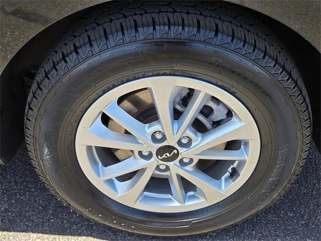used 2022 Kia Carnival car, priced at $27,588