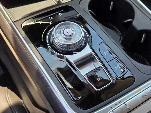 new 2026 Kia Carnival Hybrid car, priced at $45,520