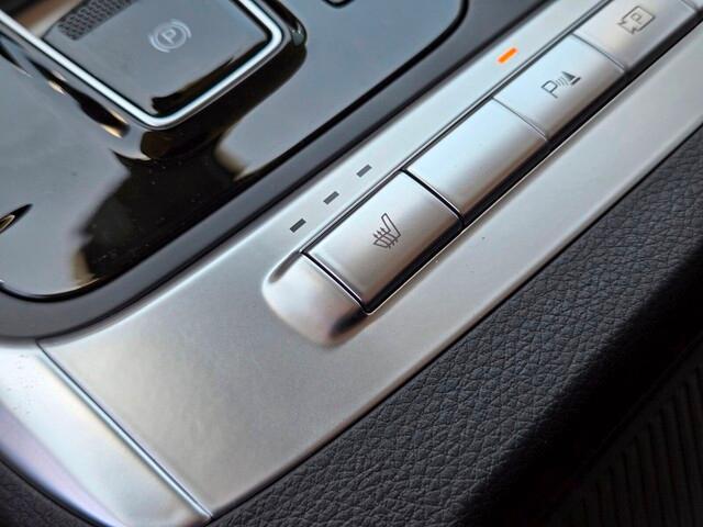 new 2026 Kia Carnival Hybrid car, priced at $45,520