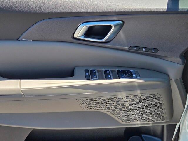 new 2026 Kia Carnival Hybrid car, priced at $45,520