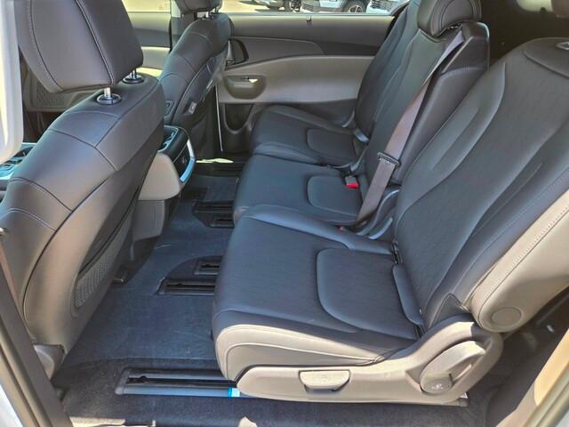 new 2026 Kia Carnival Hybrid car, priced at $45,520