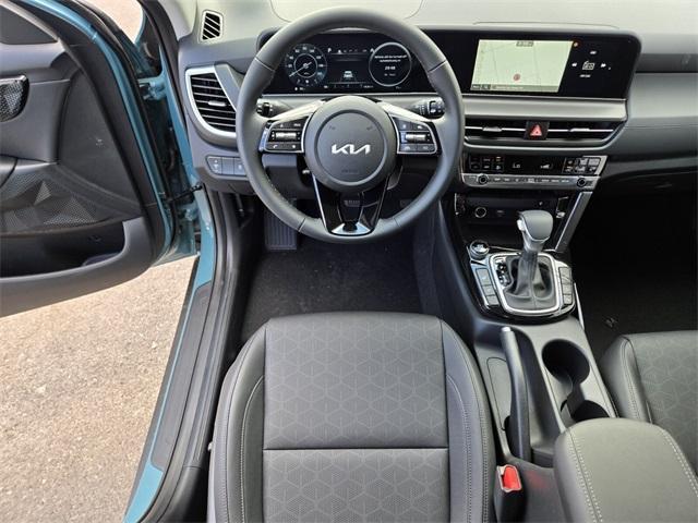 new 2025 Kia Seltos car, priced at $28,135