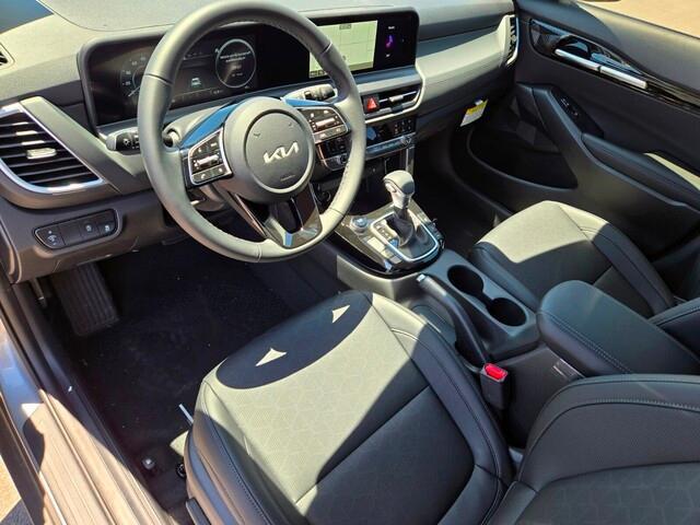 new 2025 Kia Seltos car, priced at $27,685