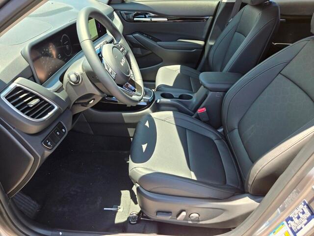 new 2025 Kia Seltos car, priced at $27,685