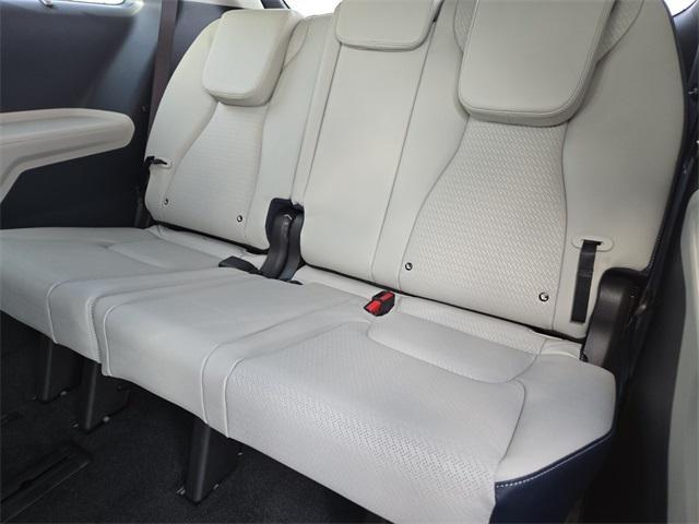 new 2026 Kia Carnival Hybrid car, priced at $55,420