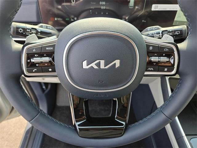 new 2026 Kia Carnival Hybrid car, priced at $55,420