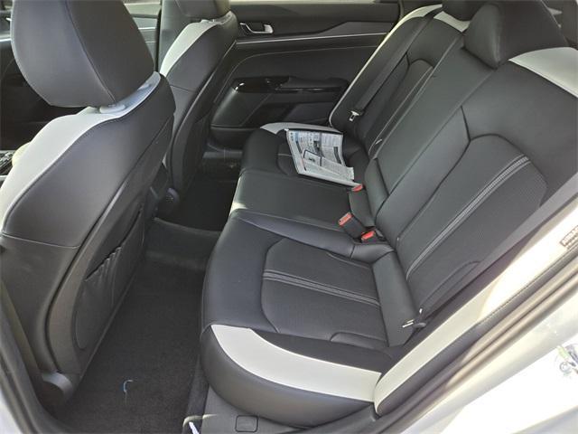 new 2025 Kia K5 car, priced at $30,045