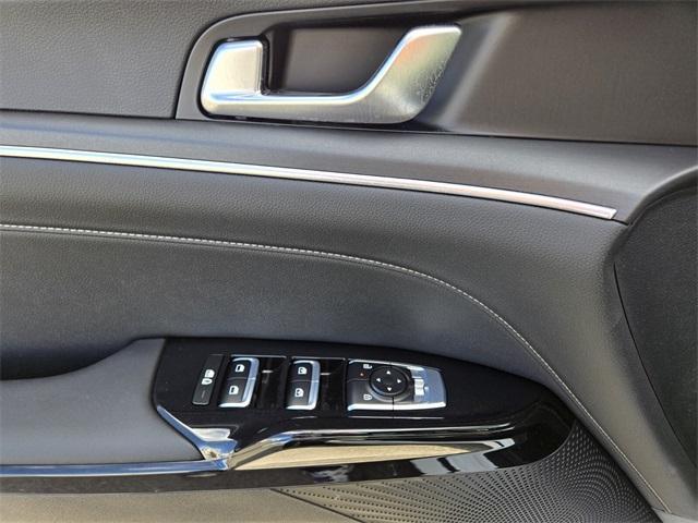 new 2025 Kia K5 car, priced at $30,045