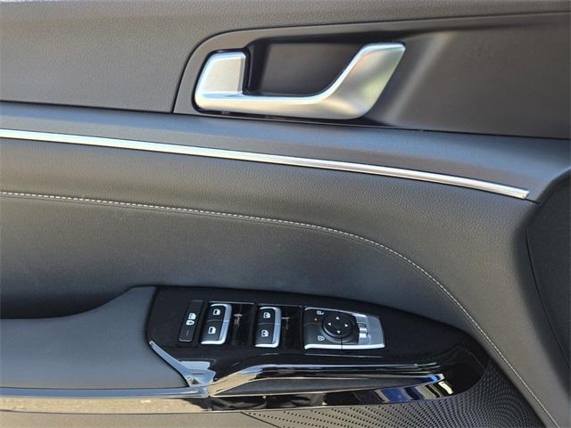 new 2025 Kia K5 car, priced at $29,715