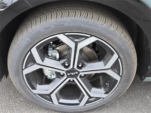 new 2025 Kia Niro car, priced at $36,960