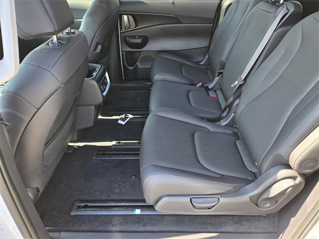 new 2026 Kia Carnival Hybrid car, priced at $51,660