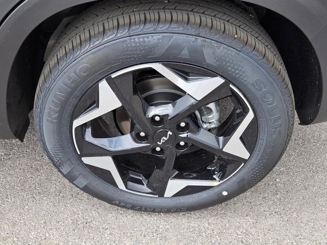 new 2025 Kia Seltos car, priced at $27,170