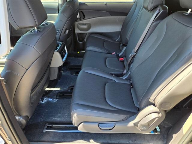 new 2026 Kia Carnival car, priced at $43,025