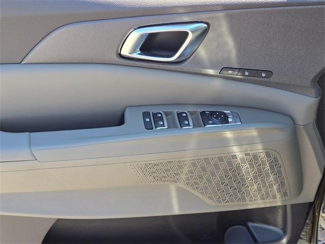 new 2026 Kia Carnival car, priced at $43,025