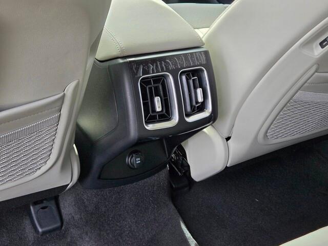 new 2025 Kia Sorento car, priced at $37,635