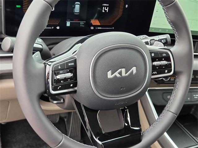 new 2026 Kia Carnival Hybrid car, priced at $45,605