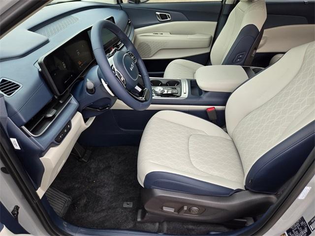 new 2026 Kia Carnival Hybrid car, priced at $45,465