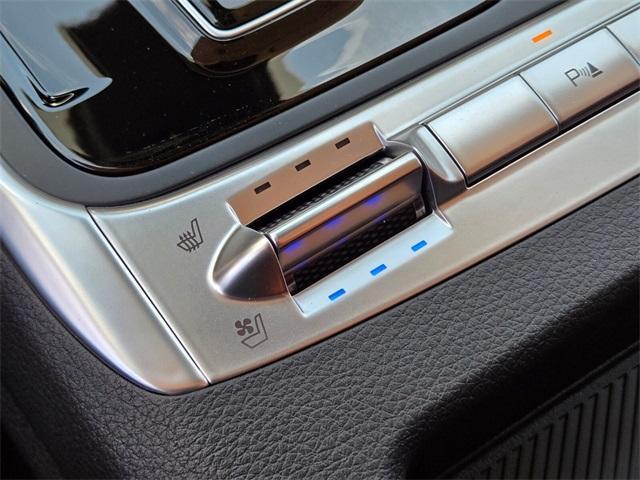 new 2026 Kia Carnival Hybrid car, priced at $51,725