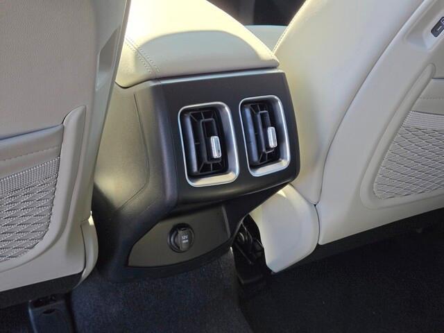 new 2025 Kia Sorento car, priced at $36,725