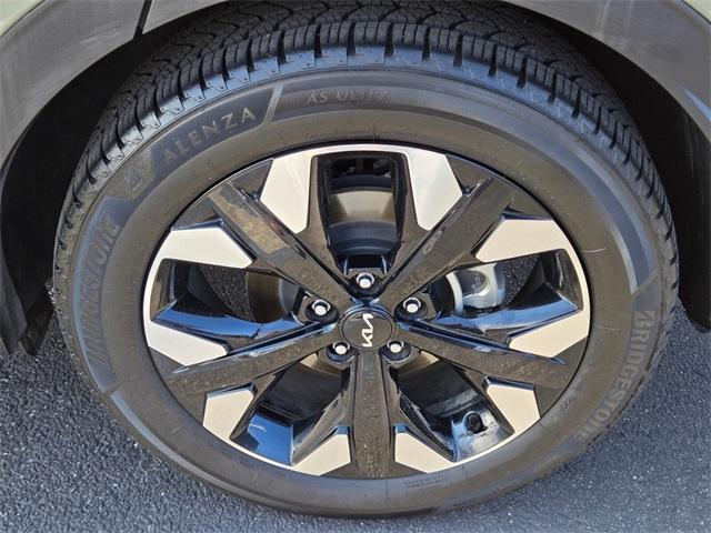 used 2023 Kia Sportage Plug-In Hybrid car, priced at $25,755