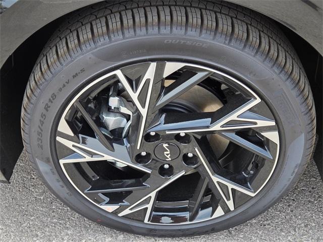 new 2025 Kia K5 car, priced at $30,505