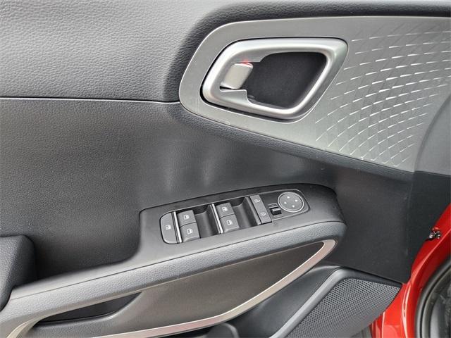 new 2025 Kia Soul car, priced at $24,615