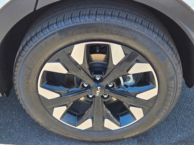 used 2024 Kia Sportage Plug-In Hybrid car, priced at $37,415