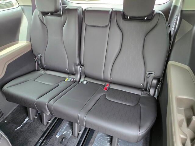 new 2026 Kia Carnival car, priced at $40,720