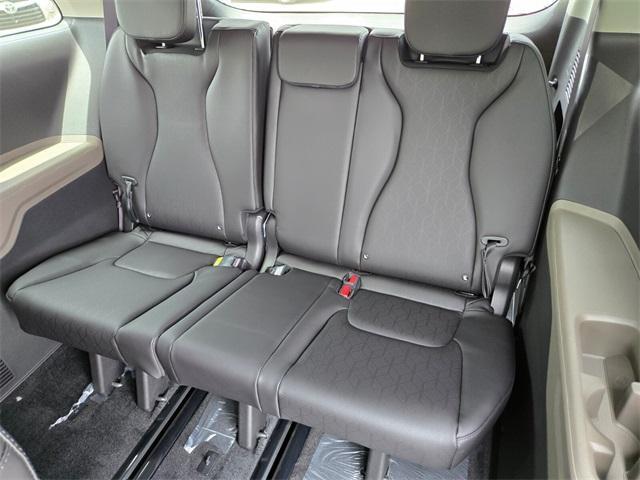 new 2026 Kia Carnival car, priced at $40,720