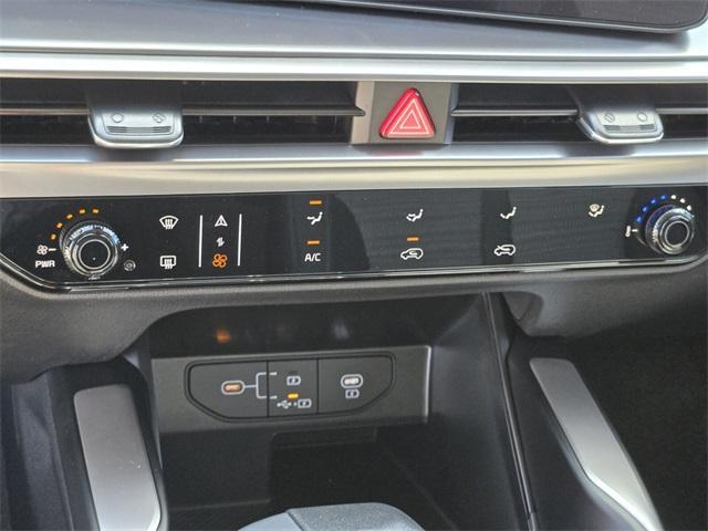 new 2025 Kia Sorento car, priced at $34,125