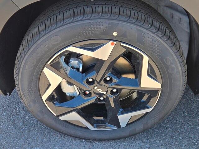 new 2025 Kia Seltos car, priced at $26,995