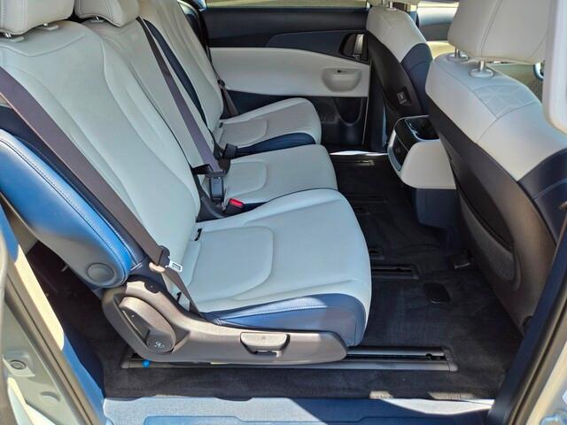 used 2025 Kia Carnival Hybrid car, priced at $41,885