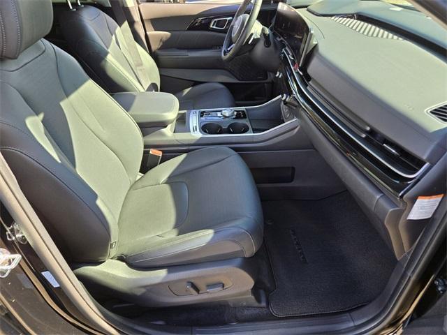 used 2025 Kia Carnival Hybrid car, priced at $47,955