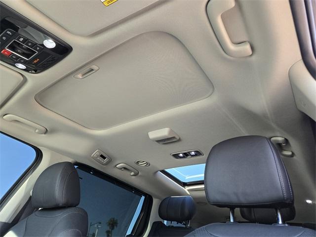 used 2025 Kia Carnival Hybrid car, priced at $47,955