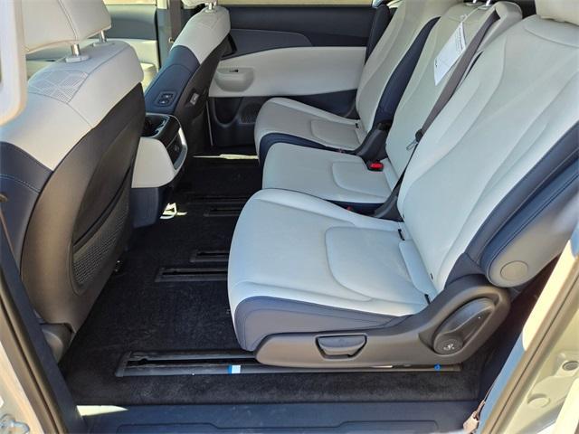 new 2026 Kia Carnival Hybrid car, priced at $45,465
