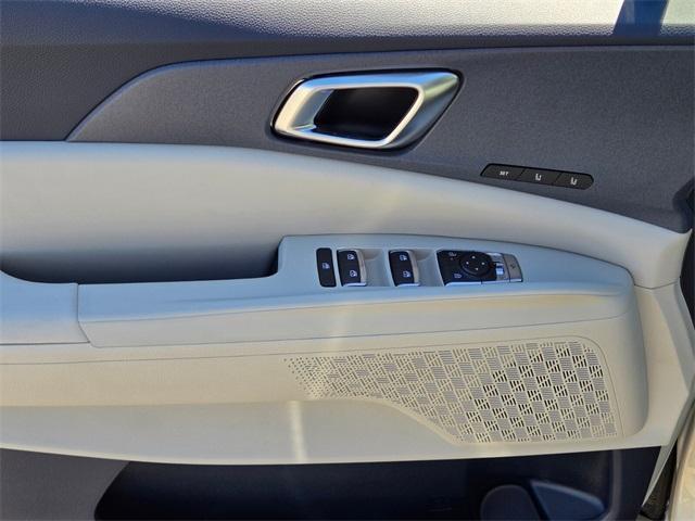 new 2026 Kia Carnival Hybrid car, priced at $45,465