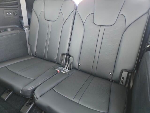 new 2025 Kia Sorento Hybrid car, priced at $41,600