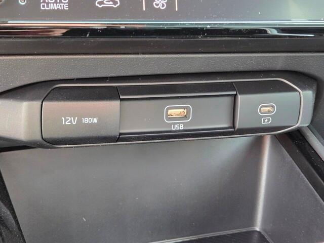 new 2025 Kia Niro car, priced at $29,255