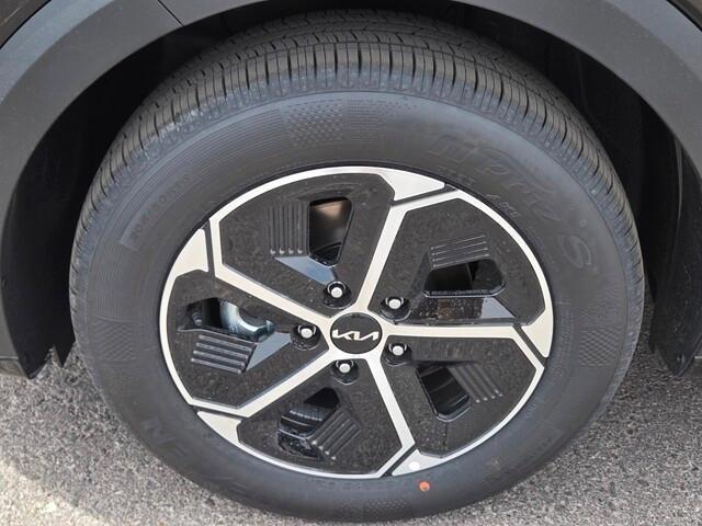 new 2025 Kia Niro car, priced at $29,255