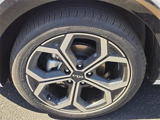 new 2025 Kia Niro car