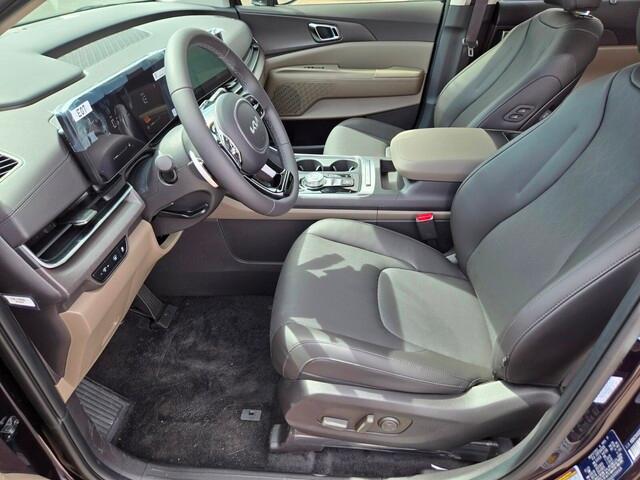 new 2025 Kia Carnival Hybrid car, priced at $45,670