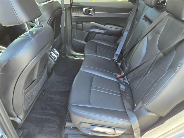 used 2024 Kia Sorento car, priced at $28,255