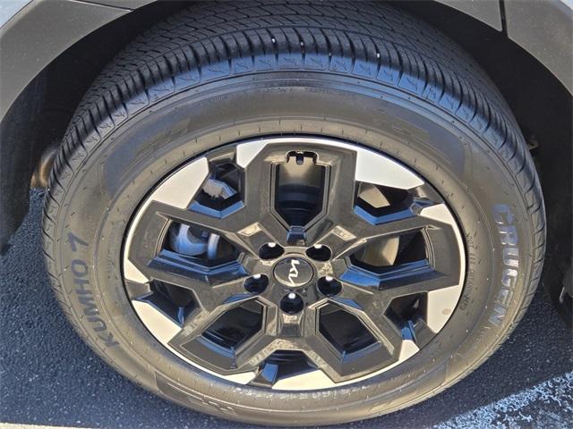 used 2024 Kia Sorento car, priced at $28,255