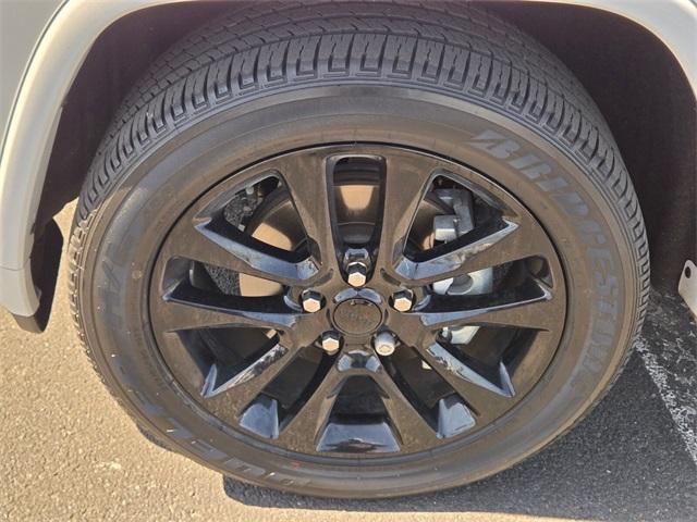 used 2020 Jeep Grand Cherokee car, priced at $24,275
