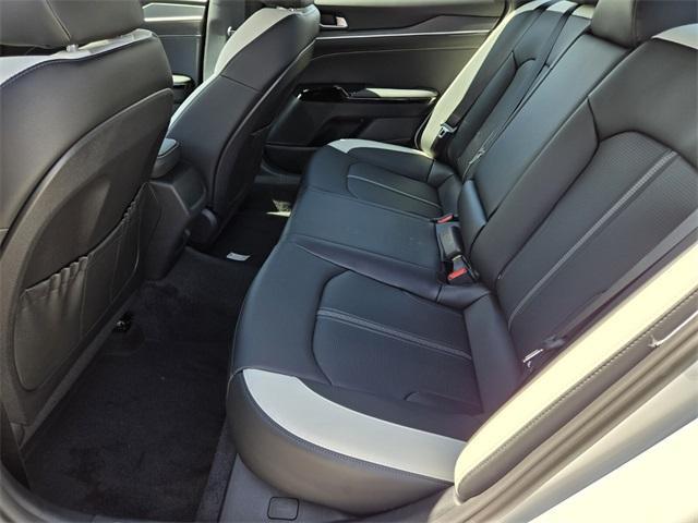 new 2025 Kia K5 car, priced at $30,045